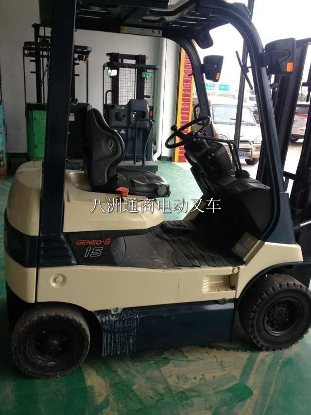 電動(dòng)叉車