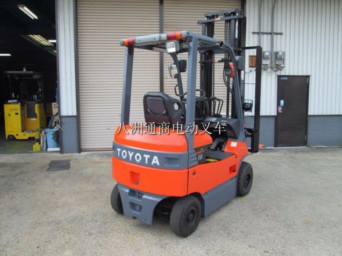 電動(dòng)叉車