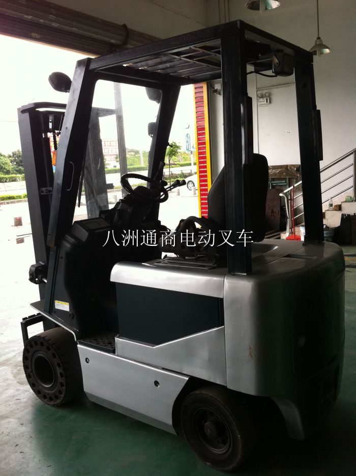 電動(dòng)叉車