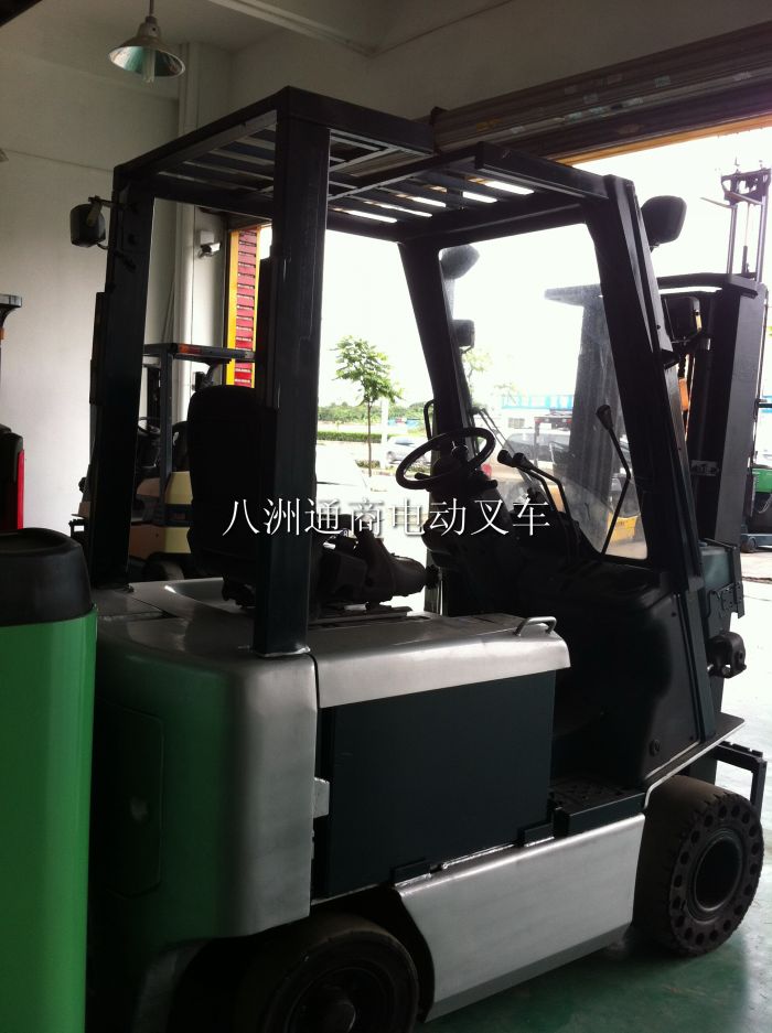 電動(dòng)叉車