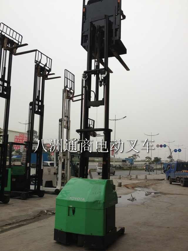 電動(dòng)叉車