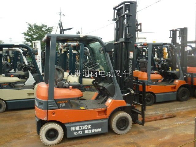 電動(dòng)叉車