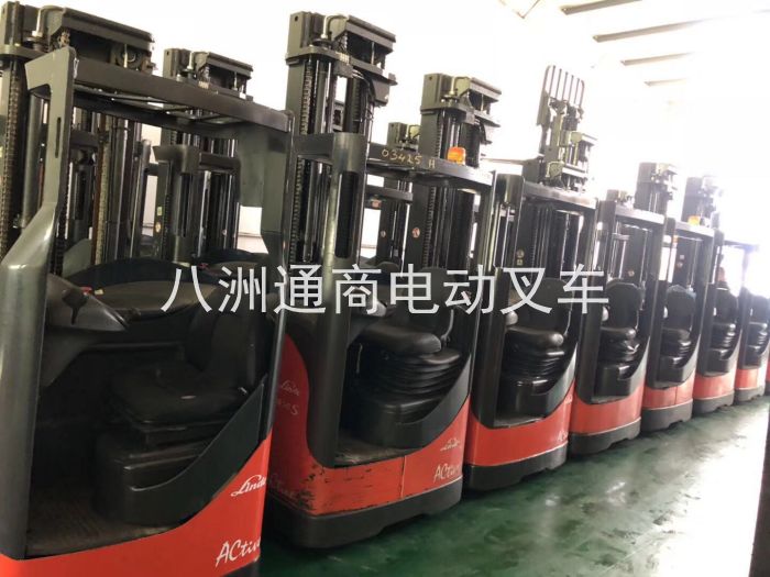 德國(guó)原裝進(jìn)口二手林德電動(dòng)叉車(chē) (1)