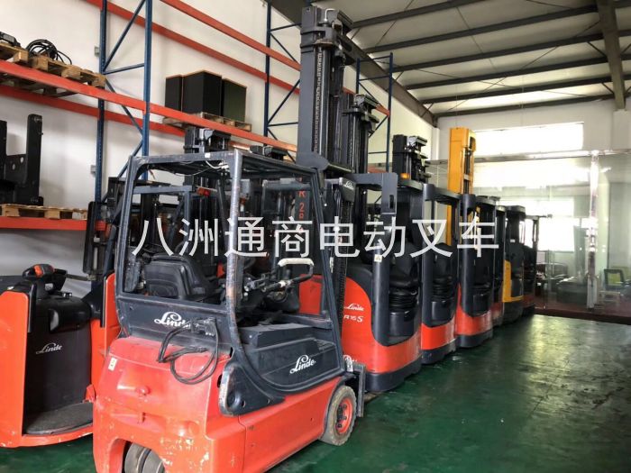 德國(guó)原裝進(jìn)口二手林德電動(dòng)叉車(chē) (3)