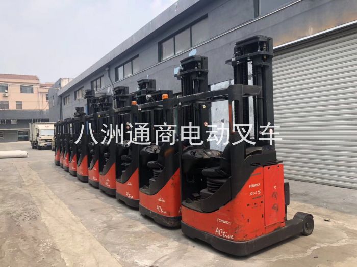 德國(guó)原裝進(jìn)口二手林德電動(dòng)叉車(chē) (4)