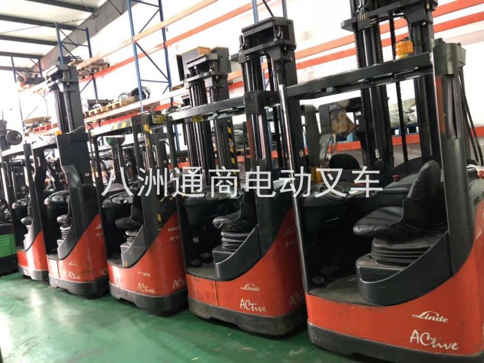 德國(guó)原裝進(jìn)口二手林德電動(dòng)叉車(chē) (9)